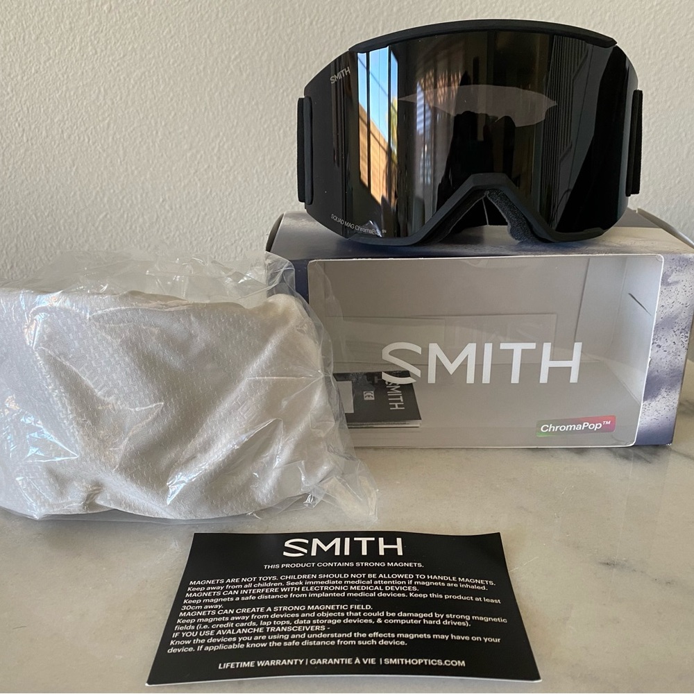 NWT SMITH Squad Mag Goggles - Blackout/ChromaPop Storm Rose Flash